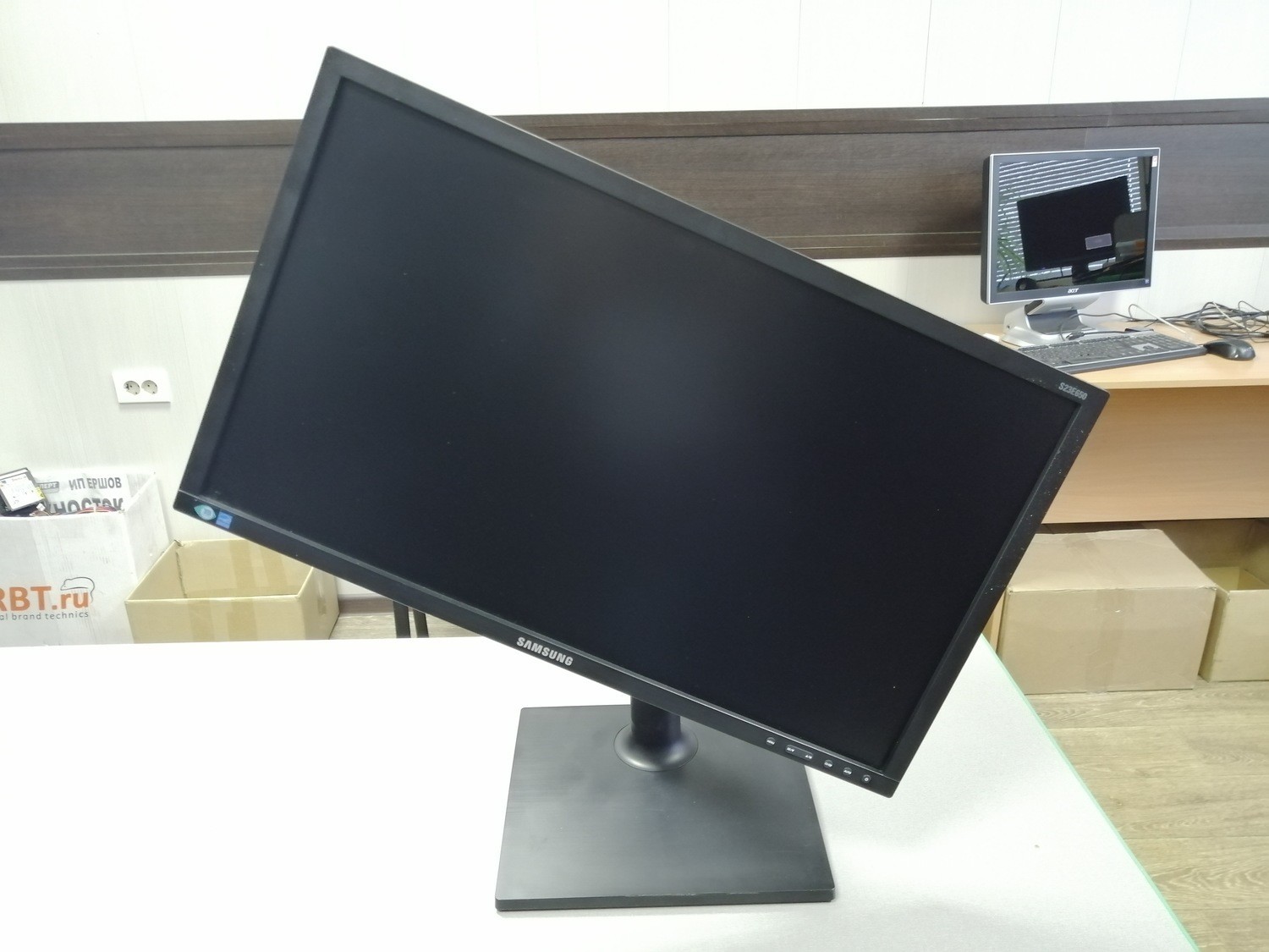 Монитор Samsung S23E650D Монитор Samsung S23E650D